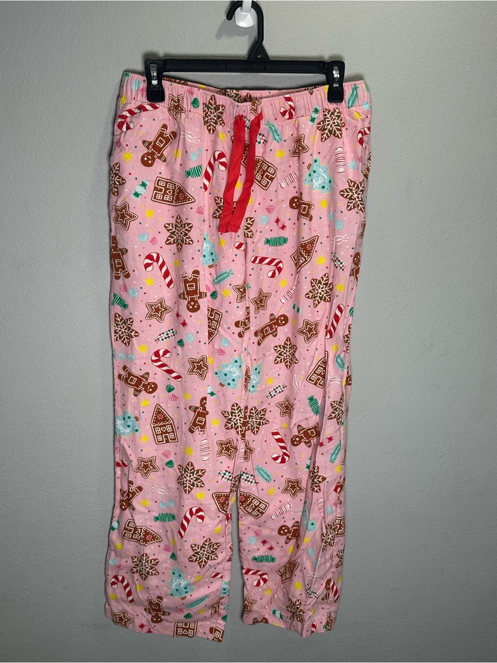 Old Navy Pink Holiday Lounge Pajama Pants with Candy Cane & Gingerbread Motif